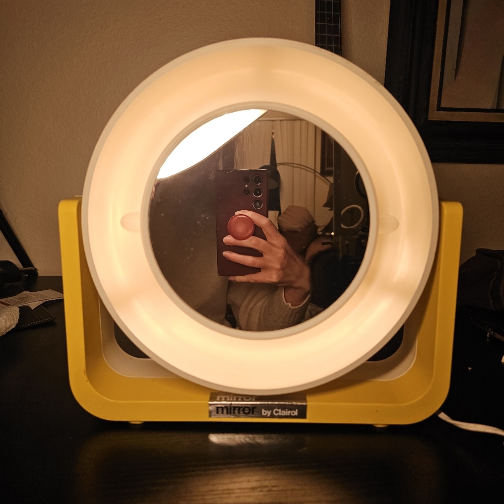 VINTAGE MOD 70s Pivoting Makeup Mirror Mirror By Clairol Lighted Works USA